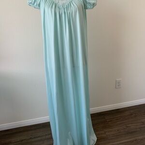 Lorraine night Gown